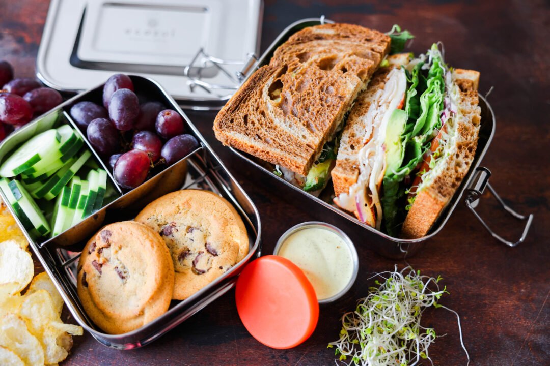 STAINLESS STEEL LUNCH BOX, 2 TIER Leak Proof, 3 COMPARTMENTS, 1700 ML - Image 4